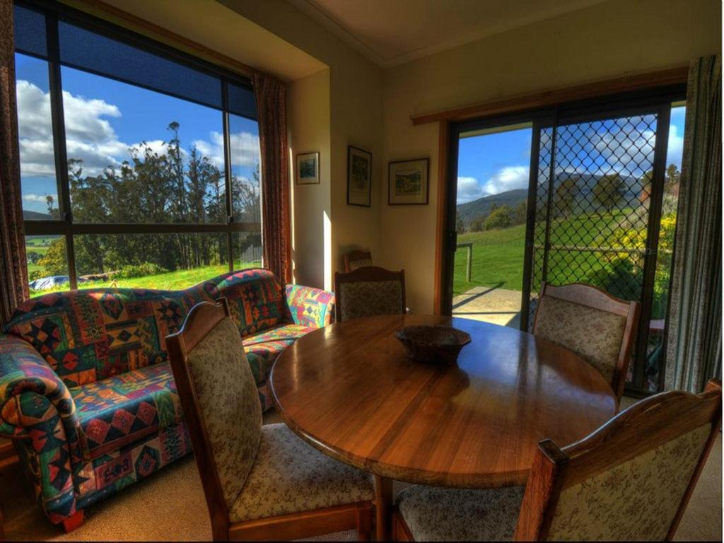Plovers Ridge Country Retreat Villa Lilydale Room photo